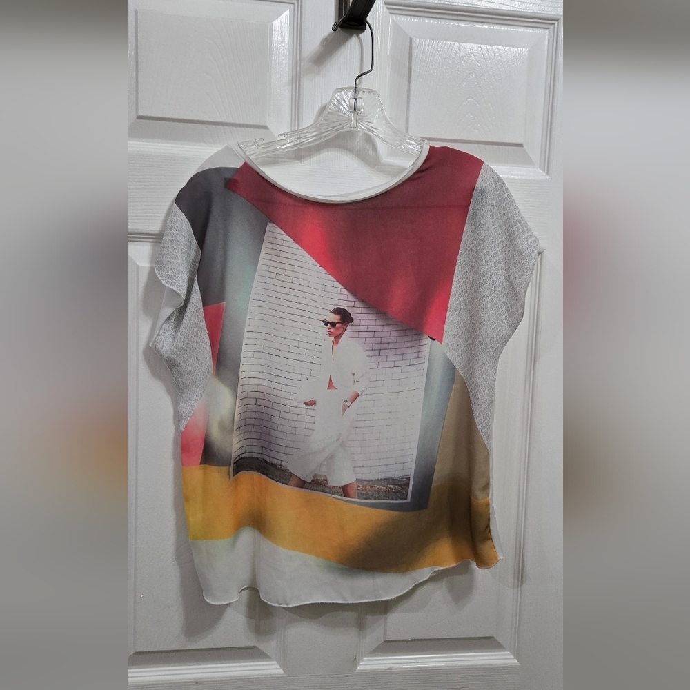 Zara Ladies Color Block Tee with Graphic Print